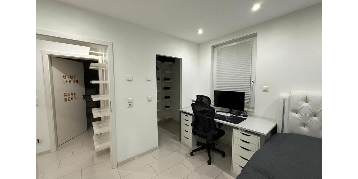Einfamilienhaus Duisburg Hochheide - 4.5 Zimmer, 120 m&sup2;, 599.999&euro; | Angebot:26660176