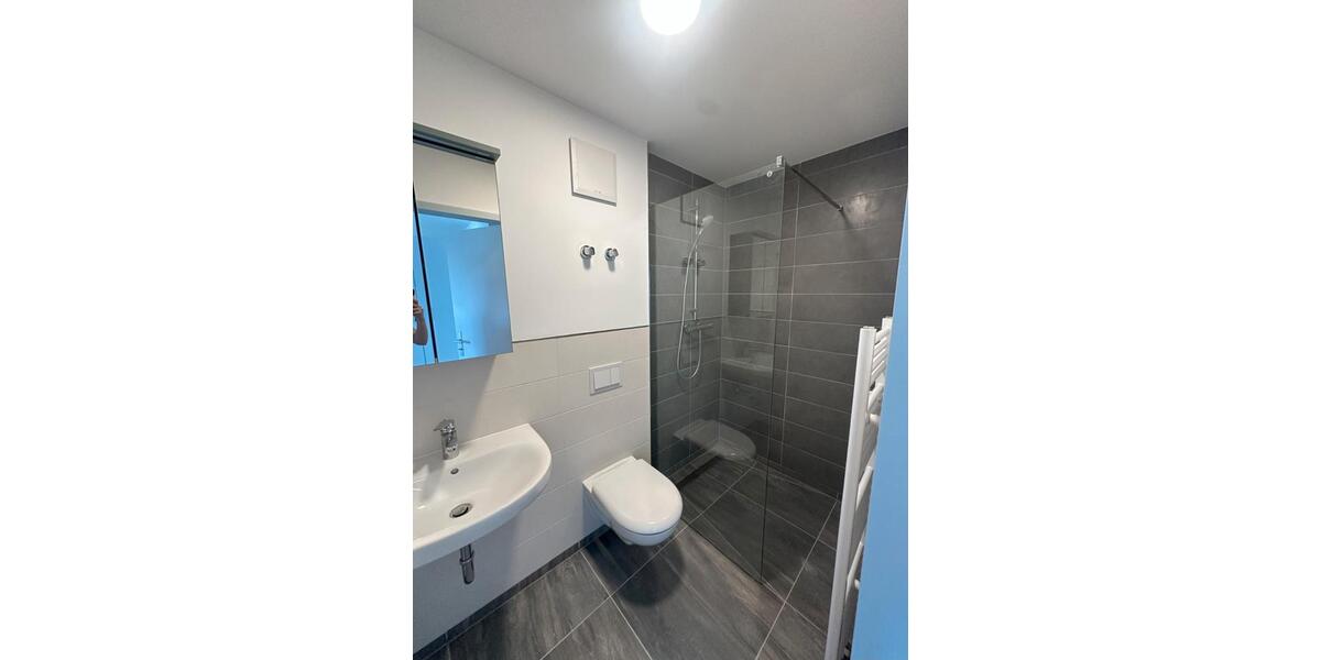 Dachgeschoßwohnung Essen Stadtbezirk VI - 1 Zimmer, 19 m&sup2;, 600&euro; | Angebot:26443466