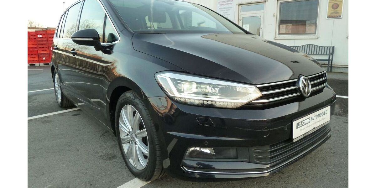VW Touran 114.000 km 21.900 &euro; Duisburg 47269
