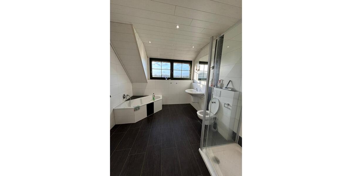 Einfamilienhaus Kevelaer Wetten - 5 Zimmer, 178 m&sup2;, 1.550&euro; | Angebot:25767928