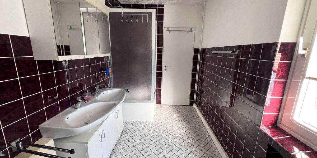 Reihenendhaus Kamp-Lintfort Lintfort - 5 Zimmer, 195 m&sup2;, 349.000&euro; | Angebot:25799168