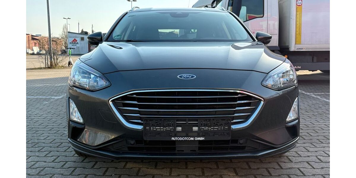 Ford Focus 114.949 km 11.800 &euro; Duisburg 47055