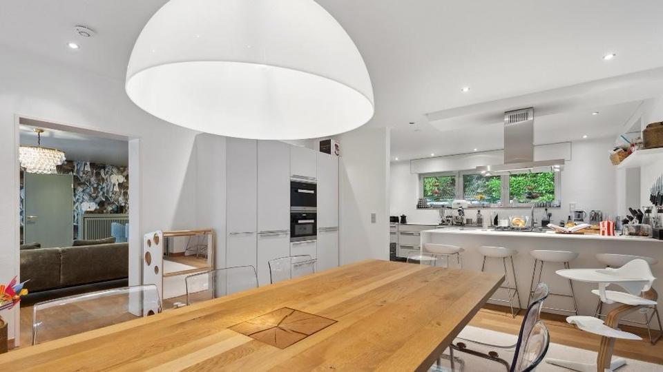 Villa Krefeld Benrad - 7 Zimmer, 305 m&sup2;, 2.199.000&euro; | Angebot:27083290