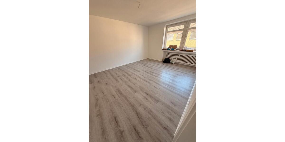 Etagenwohnung Krefeld - 3 Zimmer, 85 m&sup2;, 810&euro; | Angebot:25963742