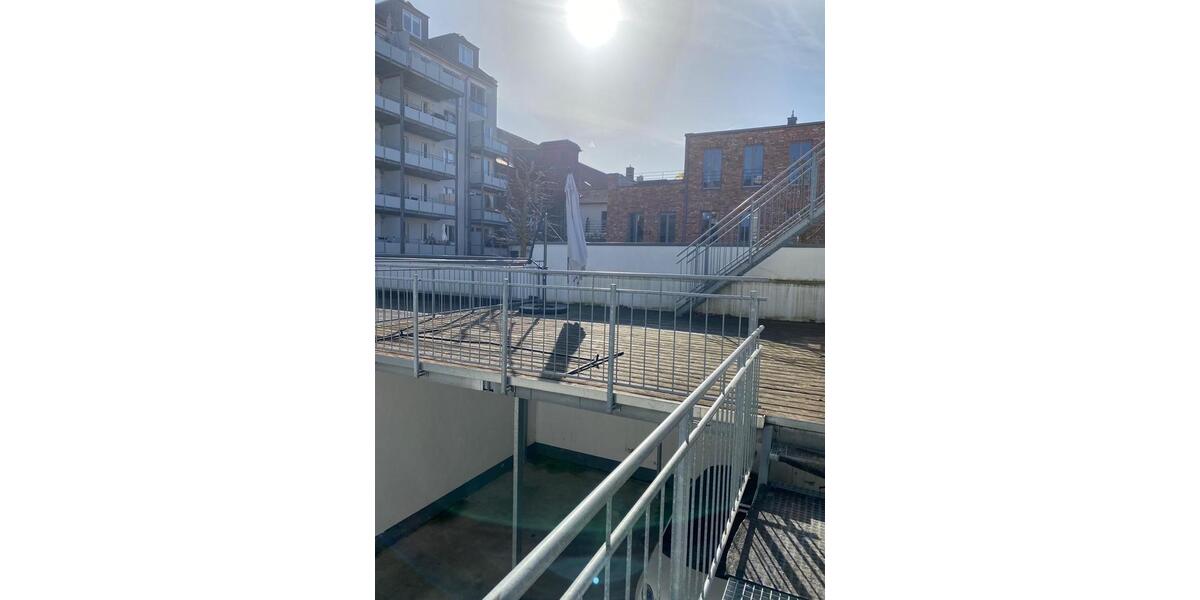 Etagenwohnung Düsseldorf Stadtbezirk 3 - 1 Zimmer, 130 m&sup2;, 2.100&euro; | Angebot:25571243