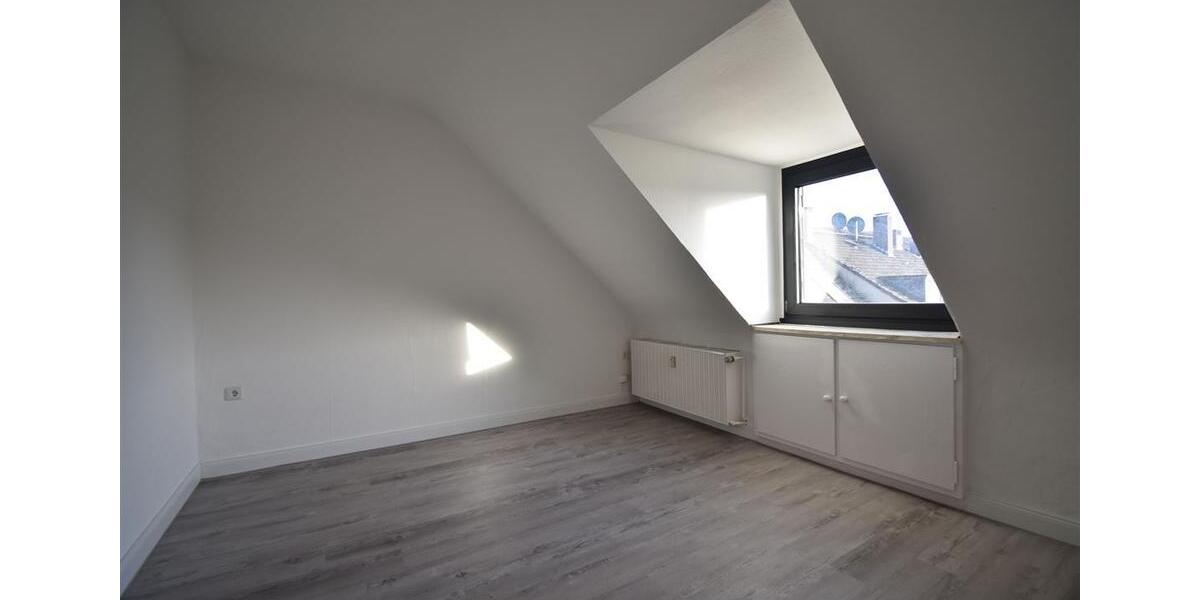 Dachgeschoßwohnung Duisburg Beeck - 2 Zimmer, 55 m&sup2;, 395&euro; | Angebot:17846157