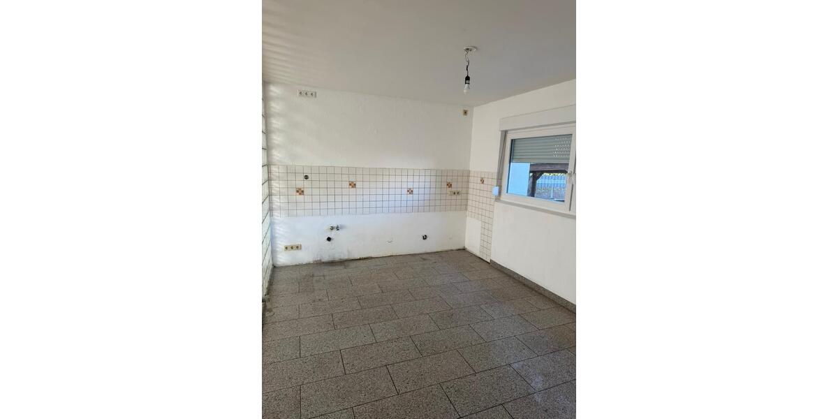 Etagenwohnung Duisburg Essenberg - 3 Zimmer, 74 m&sup2;, 495&euro; | Angebot:25646850