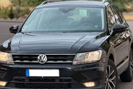VW Tiguan 243.000 km 13.500 &euro; Neuss 41460