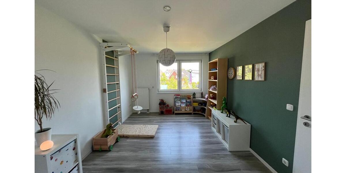 Reihenhaus Duisburg Hamborn - 5 Zimmer, 130 m&sup2;, 2.190&euro; | Angebot:26434495