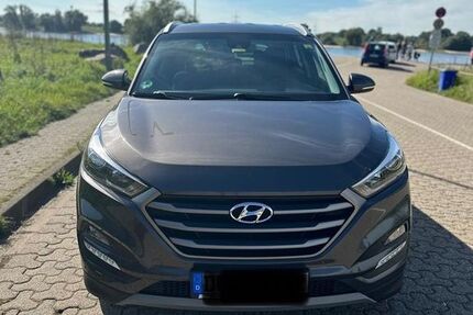Hyundai TUCSON 123.000 km 13.200 &euro; Duisburg 47178