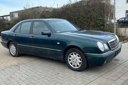 Mercedes-Benz E 230 173.000 km 2.500 &euro; Neuss 41460