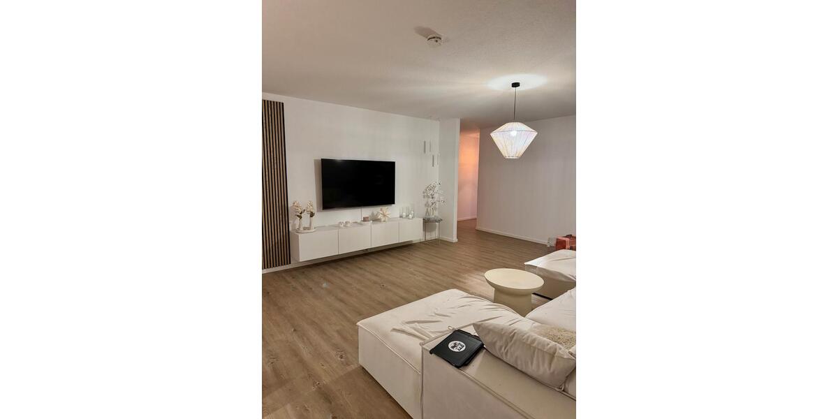 Etagenwohnung Düsseldorf Stadtbezirk 6 - 4 Zimmer, 132 m&sup2;, 1.966&euro; | Angebot:25323258