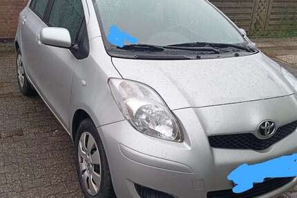 Toyota Yaris 178.500 km 2.599 &euro; ESSEN 45289