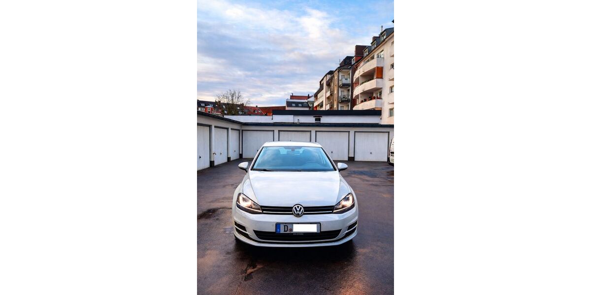 VW Golf 188.472 km 10.850 &euro; Düsseldorf 40211