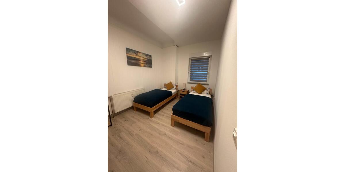 Etagenwohnung Duisburg Großenbaum - 3 Zimmer, 70 m&sup2;, 25&euro; | Angebot:20438710