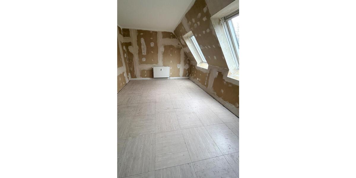 Dachgeschoßwohnung Duisburg Walsum - 3.5 Zimmer, 70 m&sup2;, 410&euro; | Angebot:22693071