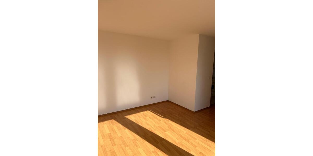 Dachgeschoßwohnung Meerbusch Necklenbroich - 1 Zimmer, 67 m&sup2;, 879&euro; | Angebot:25649527