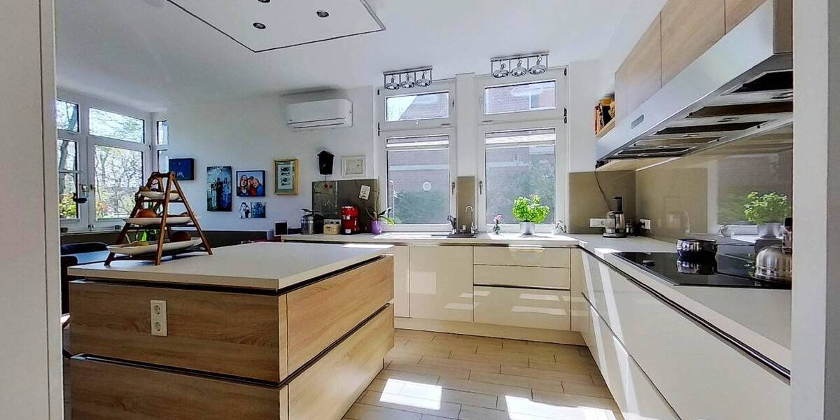 Einfamilienhaus Neuss Furth-Mitte - 9 Zimmer, 302 m&sup2;, 1.250.000&euro; | Angebot:25662737