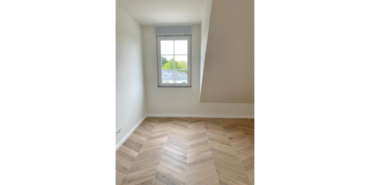 Dachgeschoßwohnung Meerbusch - 2 Zimmer, 85 m&sup2;, 1.530&euro; | Angebot:26620047