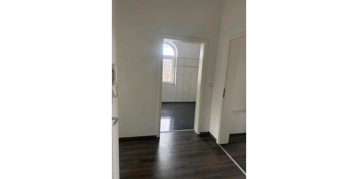 Dachgeschoßwohnung Duisburg Mittelmeiderich - 2 Zimmer, 80 m&sup2;, 620&euro; | Angebot:25919999