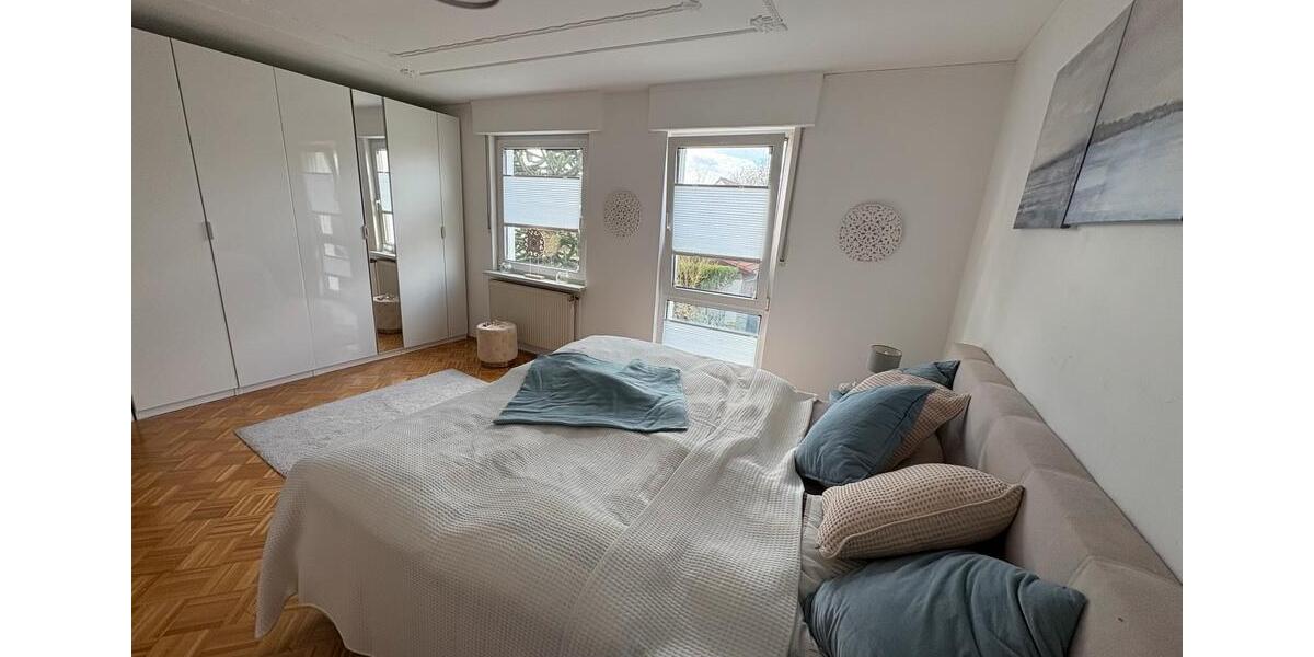 Reihenhaus Essen Stadtbezirk VI - 6 Zimmer, 130 m&sup2;, 385.000&euro; | Angebot:25921680