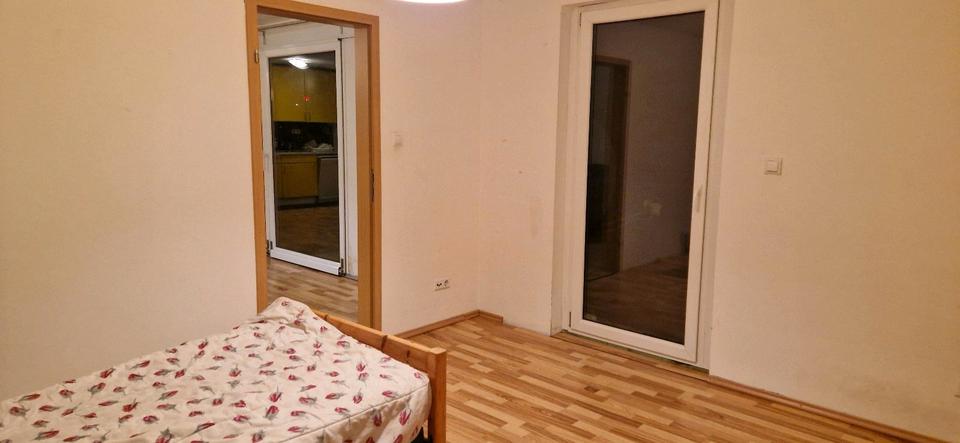 Etagenwohnung Düsseldorf Stadtbezirk 5 - 1 Zimmer, 62 m&sup2;, 1.060&euro; | Angebot:25963704