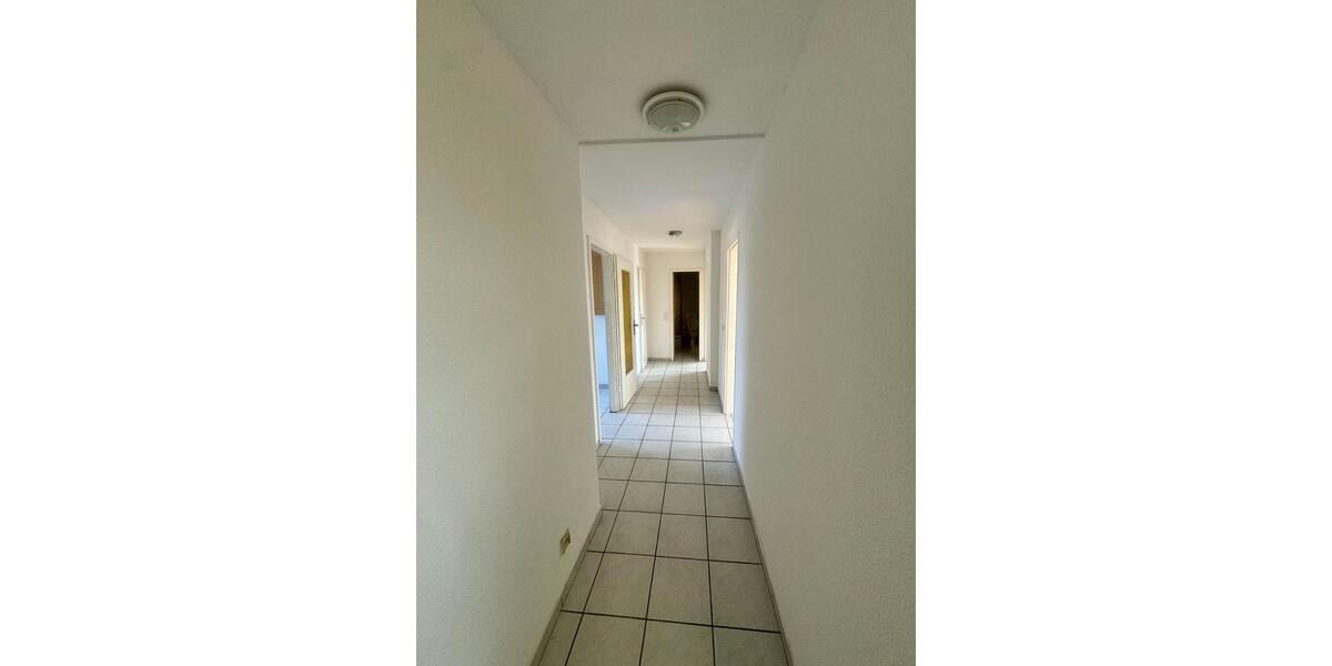 Dachgeschoßwohnung Duisburg Mittelmeiderich - 3 Zimmer, 66 m&sup2;, 750&euro; | Angebot:26165974