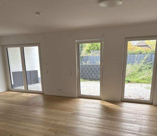 Etagenwohnung Kaarst Vorst - 3 Zimmer, 138 m&sup2;, 2.070&euro; | Angebot:25836355