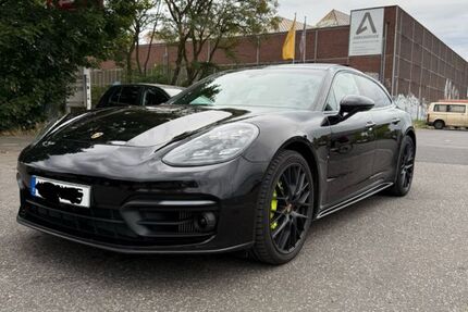 Porsche Panamera 88.700 km 65.900 &euro; Düsseldorf 40476