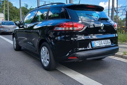 Renault Clio 81.000 km 4.899 &euro; Essen 45141