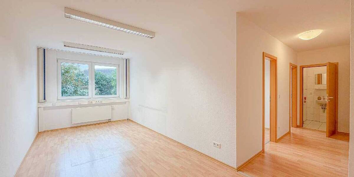 Gewerbeobjekt Ratingen Zentrum - 5 Zimmer, 94 m&sup2;, 1.080&euro; | Angebot:26343716