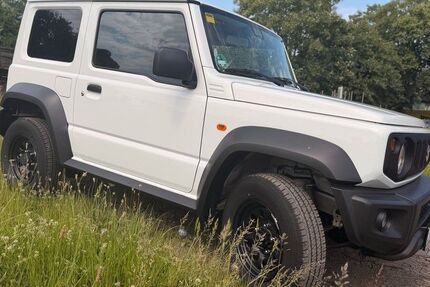 Suzuki Jimny 47.300 km 24.600 &euro; Düsseldorf 40223