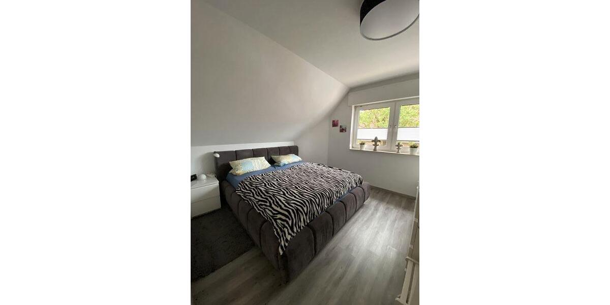 Dachgeschoßwohnung Moers Rheinkamp - 3 Zimmer, 89 m&sup2;, 288.000&euro; | Angebot:27068455