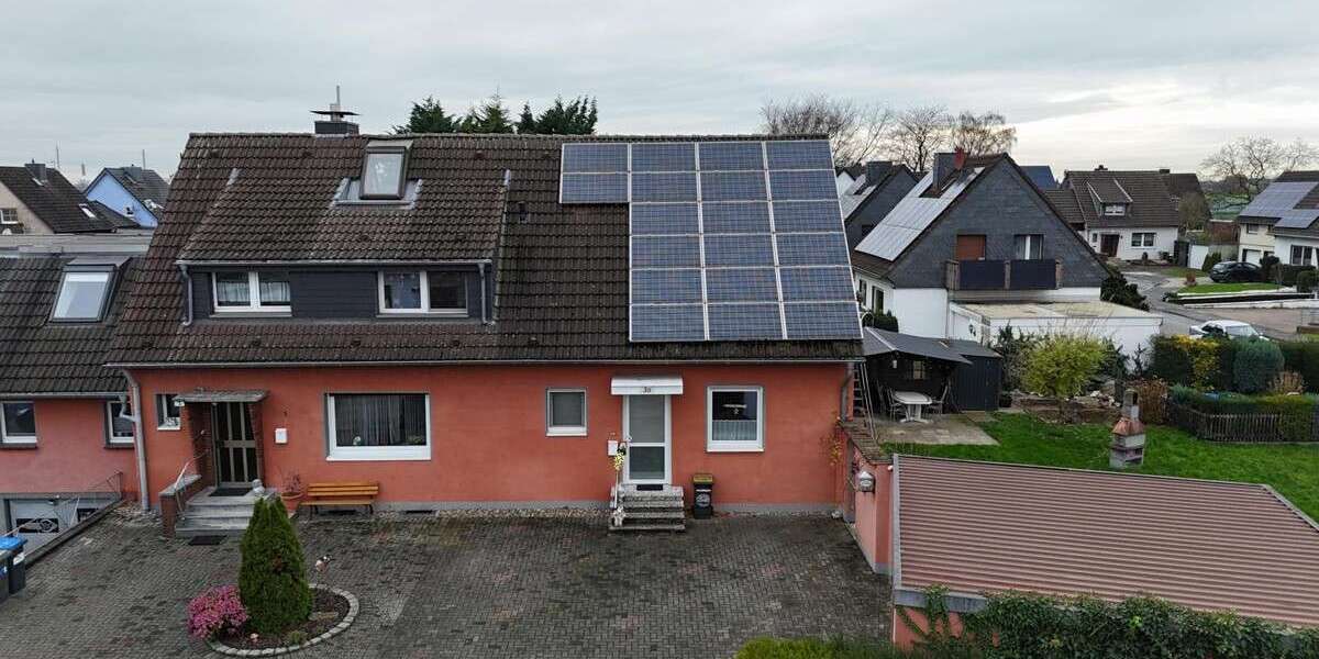 Einfamilienhaus Duisburg Huckingen - 8 Zimmer, 230 m&sup2;, 570.000&euro; | Angebot:24309406