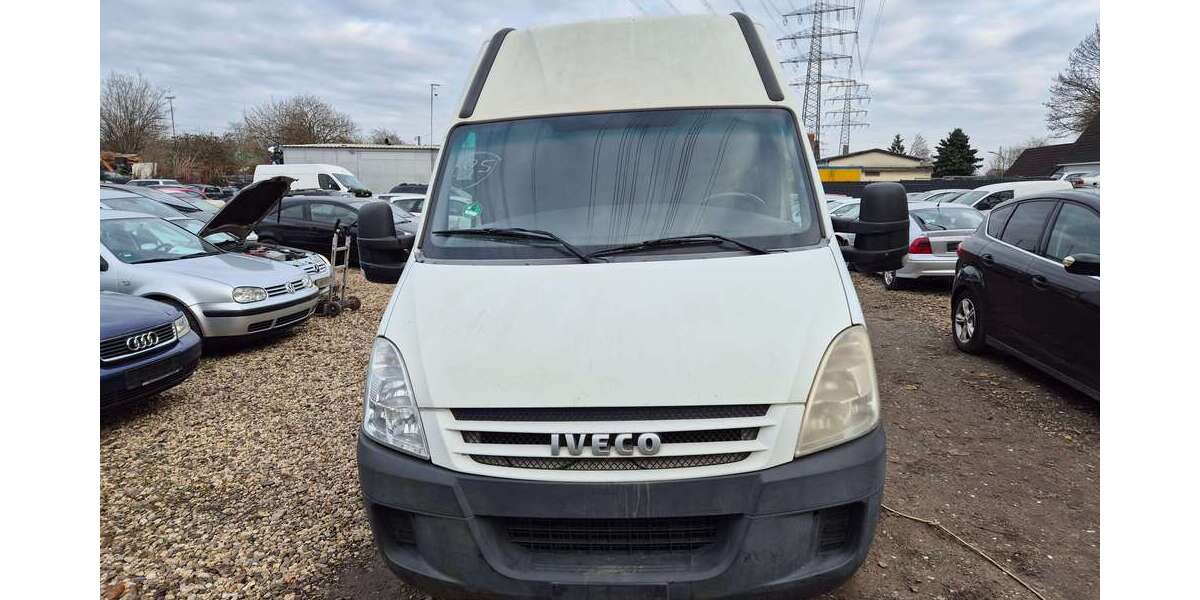 IVECO Daily 277.000 km 4.299 &euro; Bottrop 46242