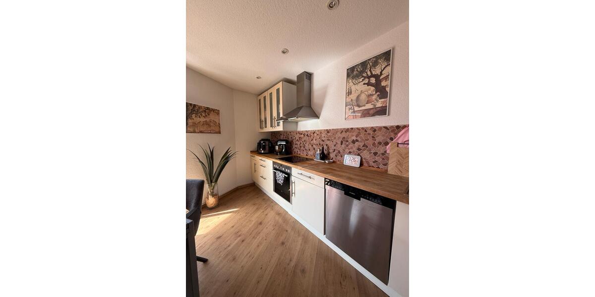 Etagenwohnung Mülheim an der Ruhr - 2.5 Zimmer, 70 m&sup2;, 1.200&euro; | Angebot:26051250