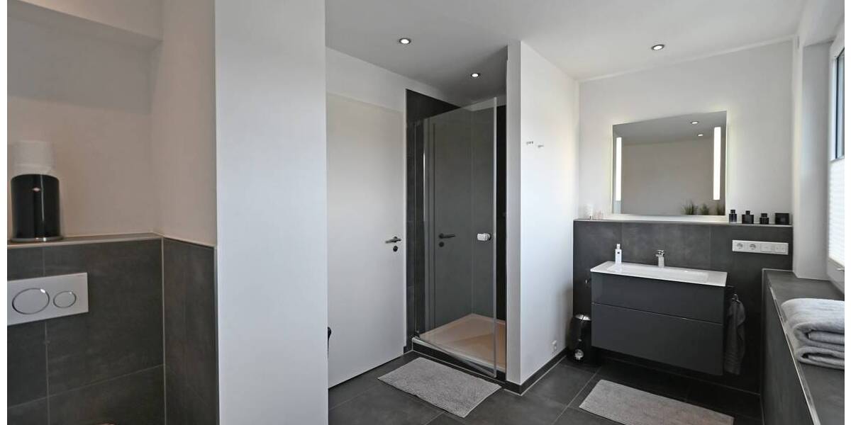 Reihenmittelhaus Essen Kettwig - 7 Zimmer, 195 m&sup2;, 898.000&euro; | Angebot:25926721