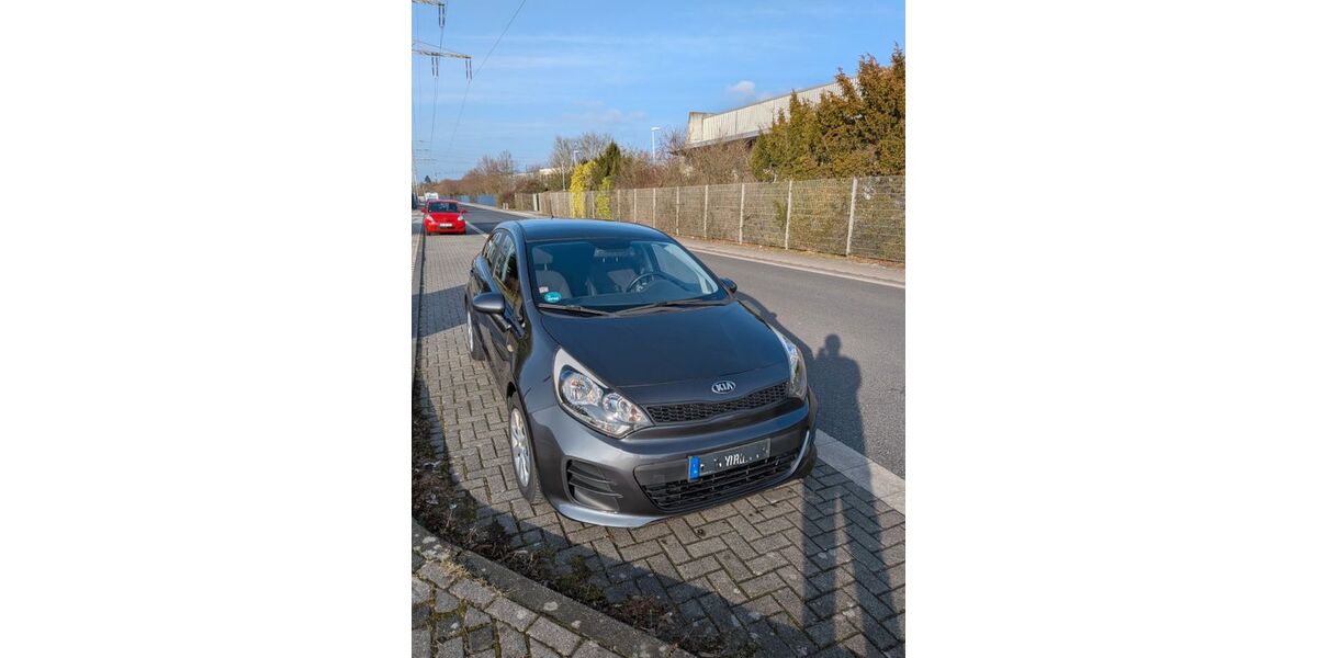 Kia Rio 120.000 km 7.300 &euro; Kamp-Lintfort 47475