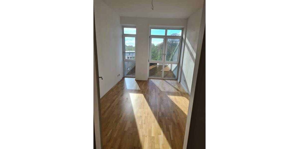 Zimmer Moers Moers-Mitte - 3 Zimmer, 94 m&sup2;, 999&euro; | Angebot:25985473