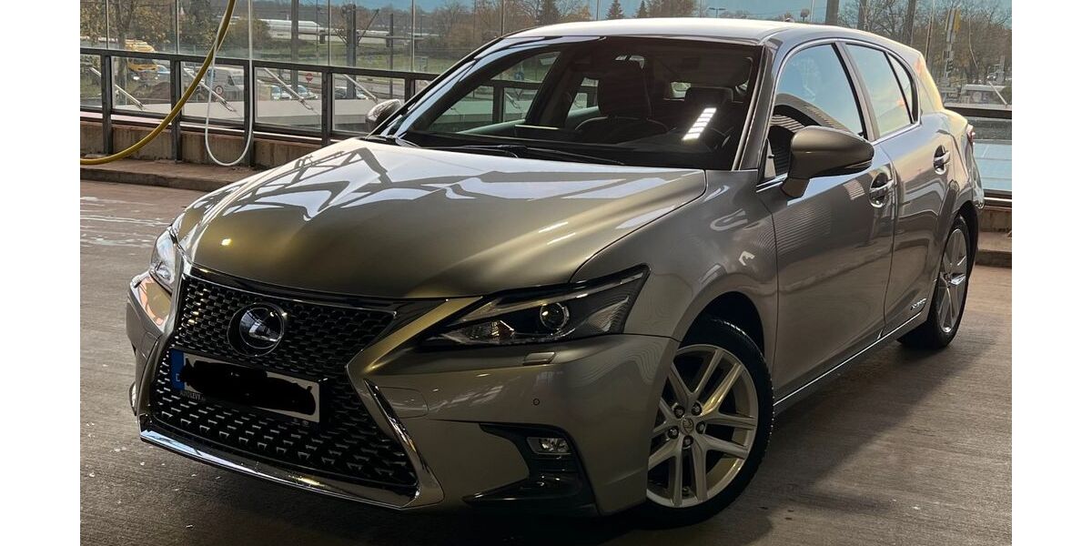 Lexus CT 200h 44.581 km 21.500 &euro; Neuss 41469