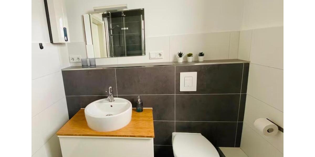 Etagenwohnung Krefeld Hüls - 2 Zimmer, 50 m&sup2;, 950&euro; | Angebot:26317763