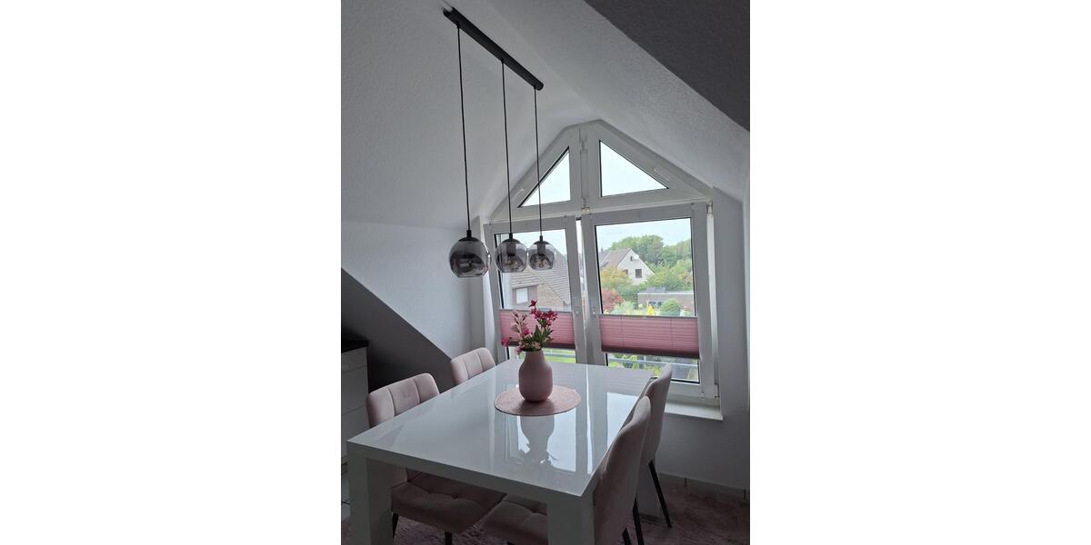 Etagenwohnung Moers Schwafheim - 3 Zimmer, 88 m&sup2;, 880&euro; | Angebot:25270781