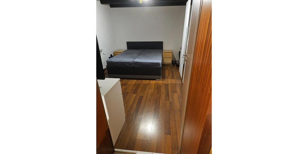 Einfamilienhaus Duisburg Rheinhausen - 10 Zimmer, 160 m&sup2;, 340.000&euro; | Angebot:24853905