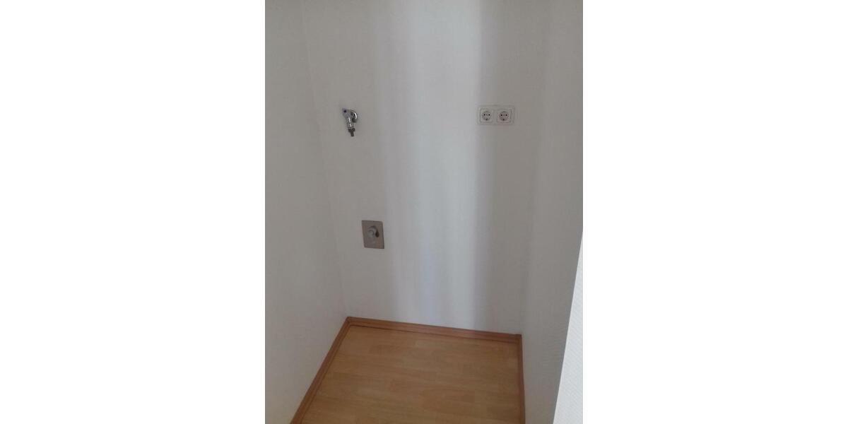 Etagenwohnung Duisburg Essenberg - 3 Zimmer, 84 m&sup2;, 699&euro; | Angebot:8834084