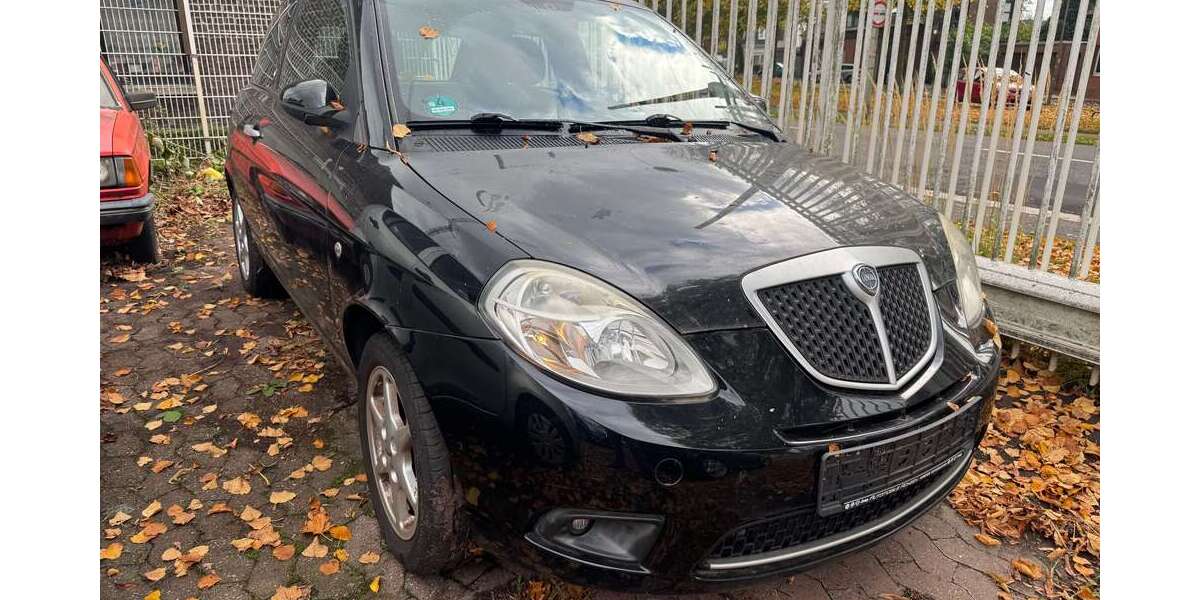 Lancia Ypsilon 110.000 km 2.499 &euro; Krefeld 47807