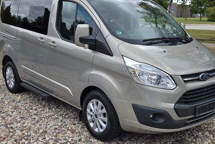 Ford Tourneo Custom 64.000 km 25.990 &euro; Hünxe 46569