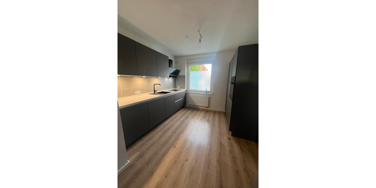 Etagenwohnung Kamp-Lintfort Lintfort - 3 Zimmer, 70 m&sup2;, 1.300&euro; | Angebot:25088416