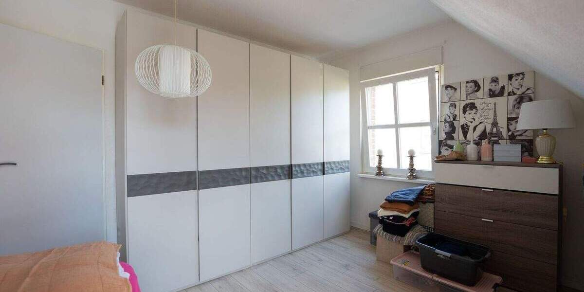 Doppelhaushälfte Krefeld Hüls - 4 Zimmer, 106 m&sup2;, 395.000&euro; | Angebot:25695247