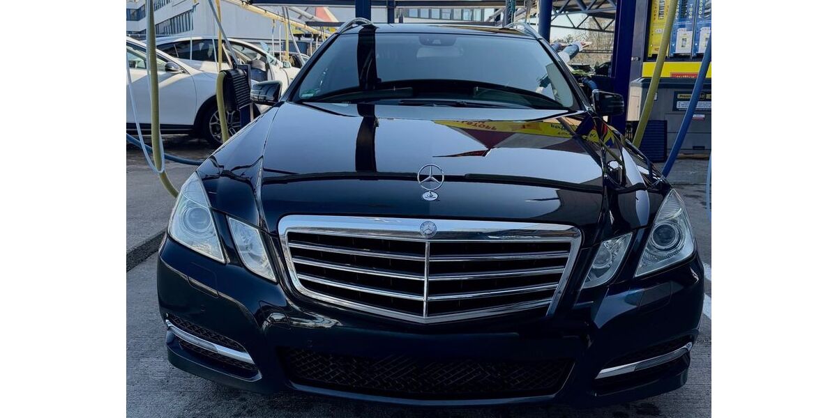 Mercedes-Benz 200 214.000 km 9.400 &euro; Meerbusch 40667