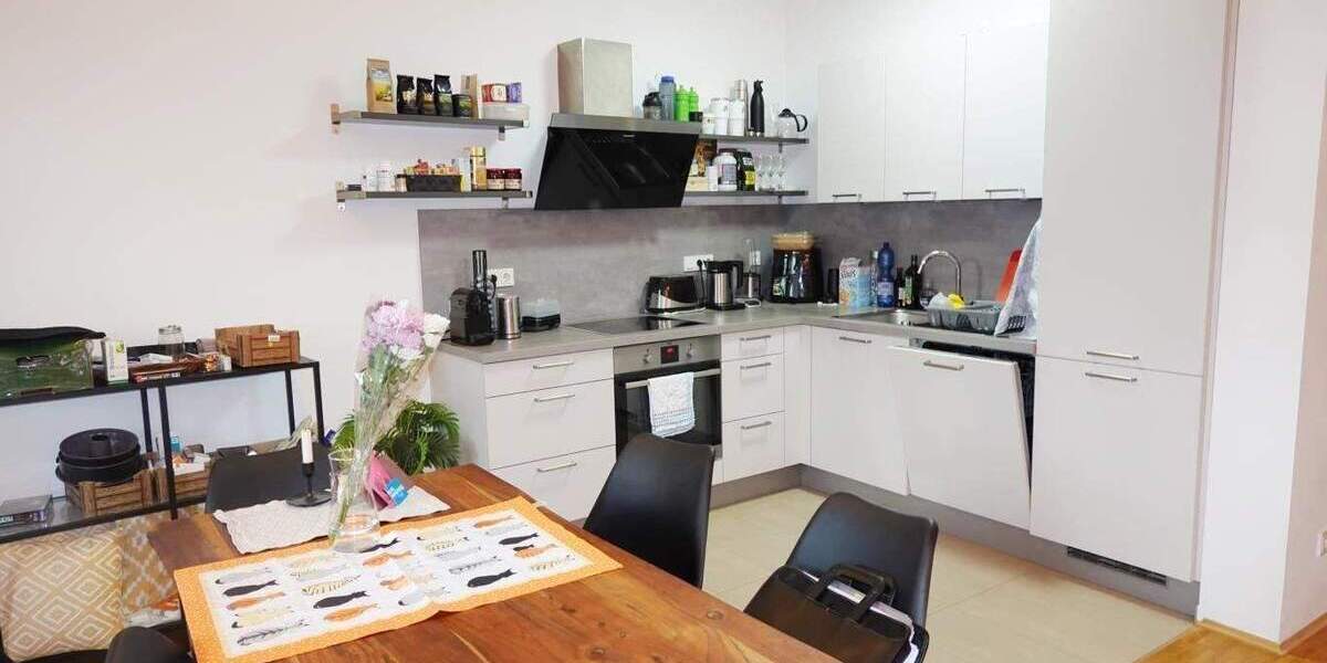 Etagenwohnung Düsseldorf Flingern Nord - 3 Zimmer, 95 m&sup2;, 1.575&euro; | Angebot:25851552